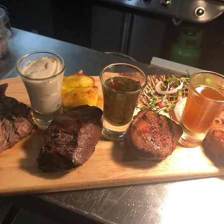Vale Of York Restaurant And Отель Тирск