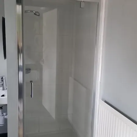 فندق Vale Of York Restaurant And *