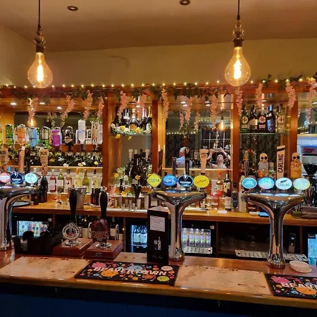 فندق Vale Of York Restaurant And